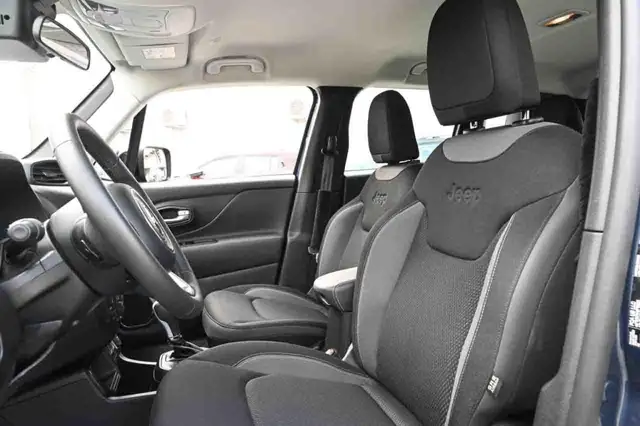 Jeep Renegade view 14