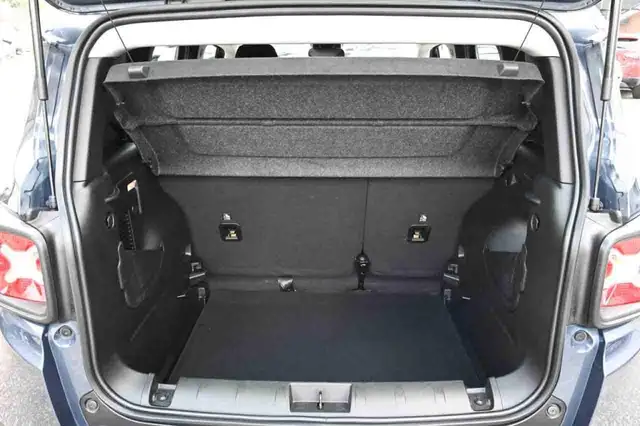 Jeep Renegade view 9