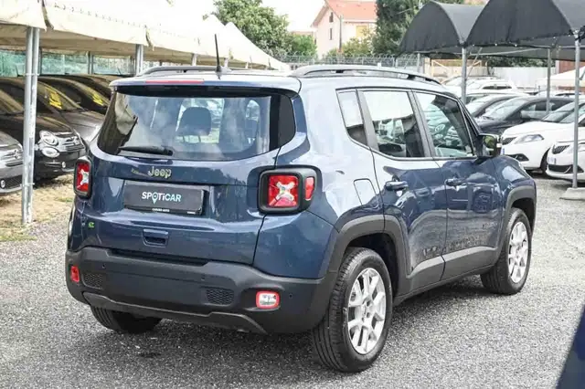 Jeep Renegade view 5