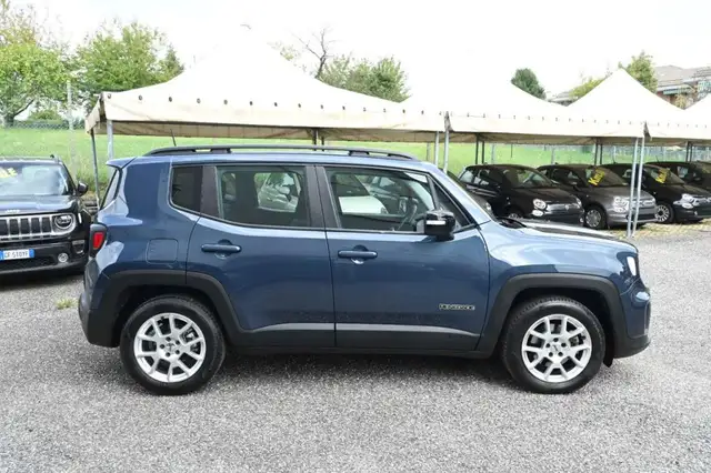 Jeep Renegade view 4
