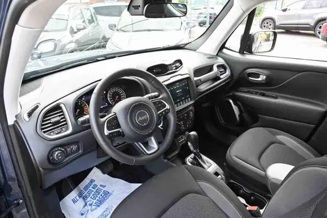 Jeep Renegade view 12