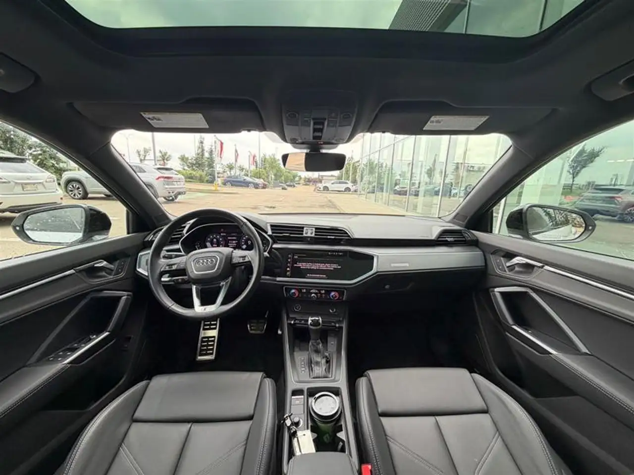 Audi Q3 fotografie Audi Q3