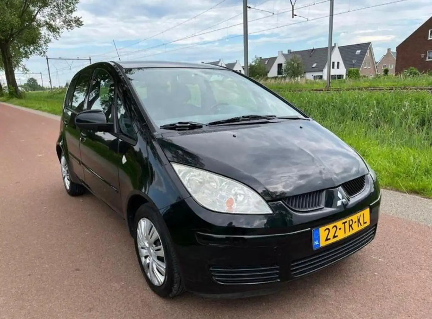 Mitsubishi Colt 1.5 Inform Cool Pack Negro - 1