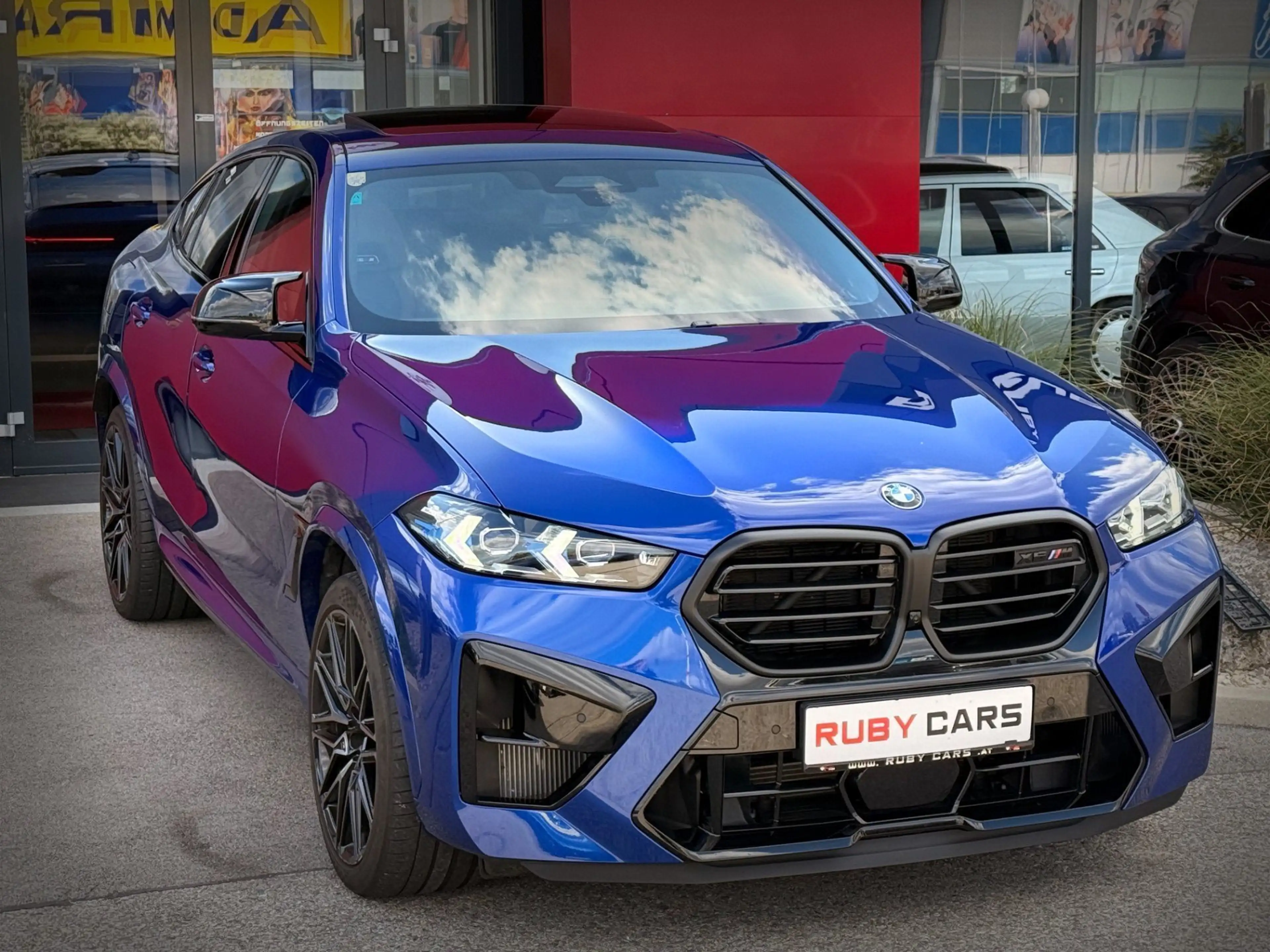 BMW X6 M Competition Marina Bay Blue / Werksgarantie 2028 — photo 15