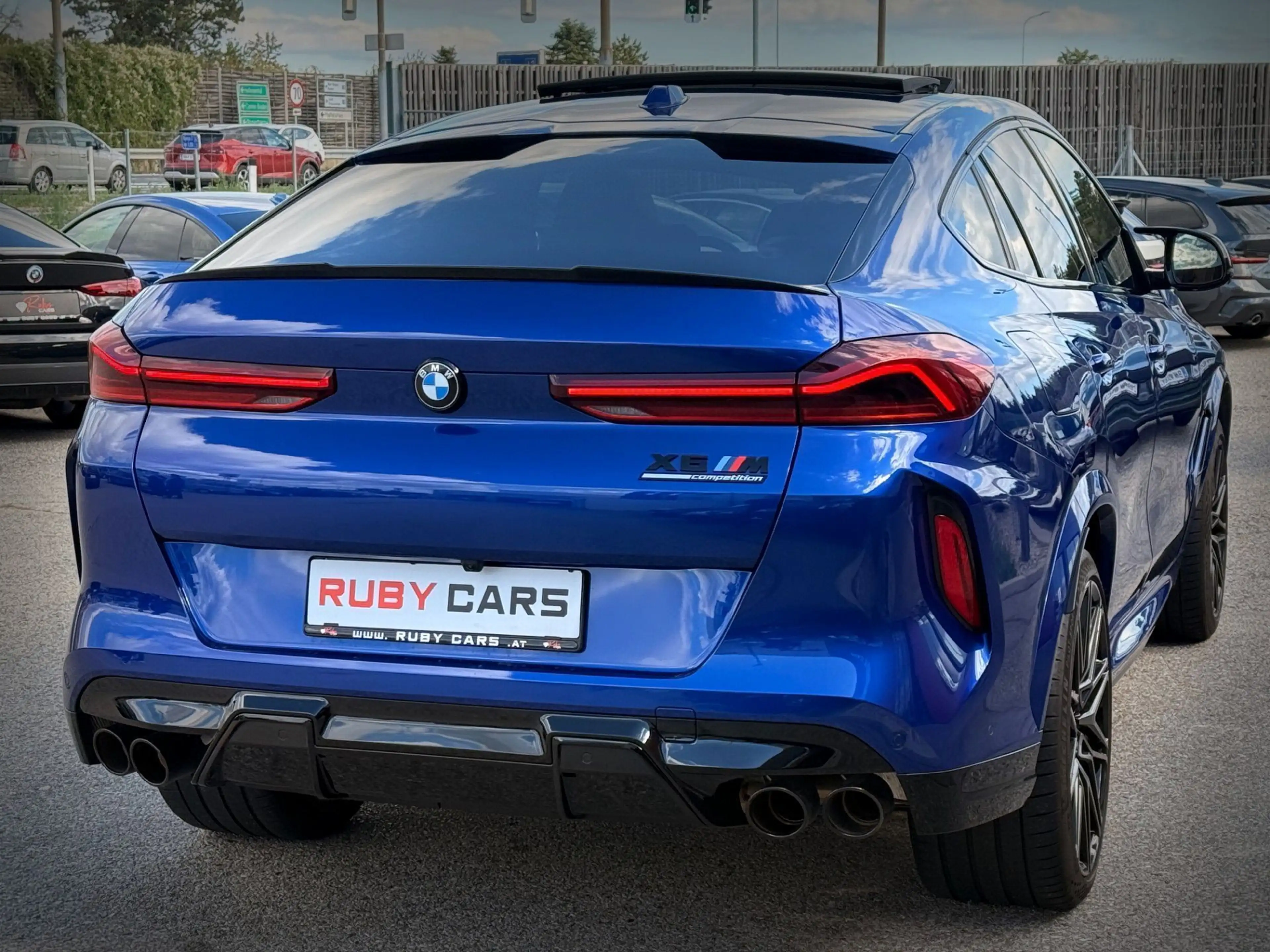 BMW X6 M Competition Marina Bay Blue / Werksgarantie 2028 — photo 13