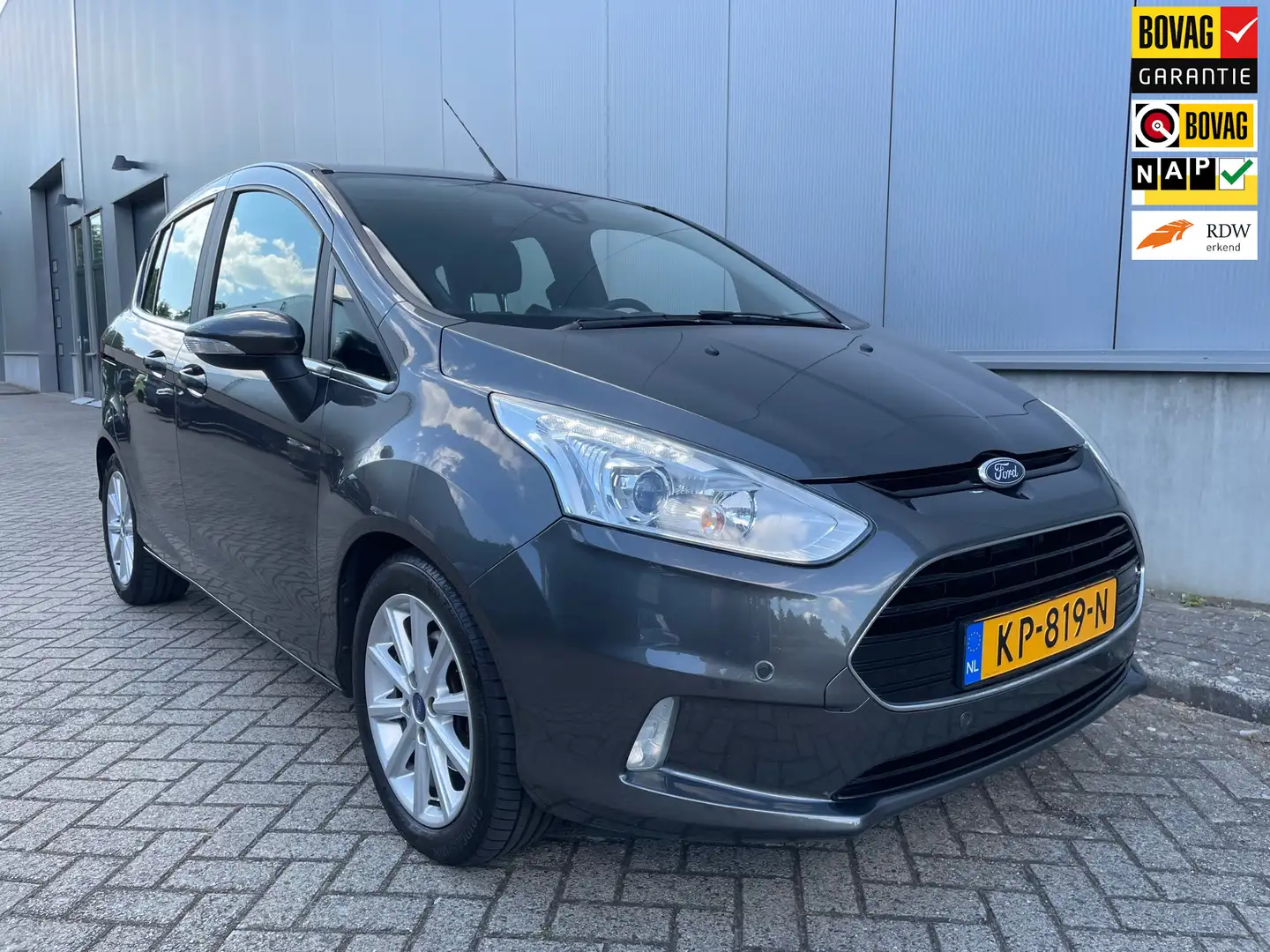 Ford B-Max 1.6 TI-VCT Titanium / Automaat / Camera / Navigati Grijs - 1
