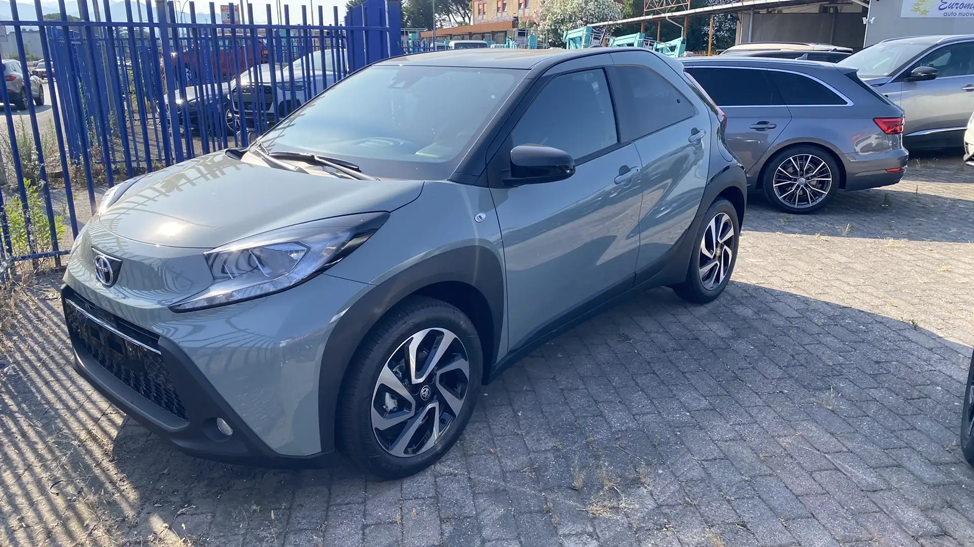 Toyota Aygo Aygo X 1.0 Trend 72cv Gris - 2
