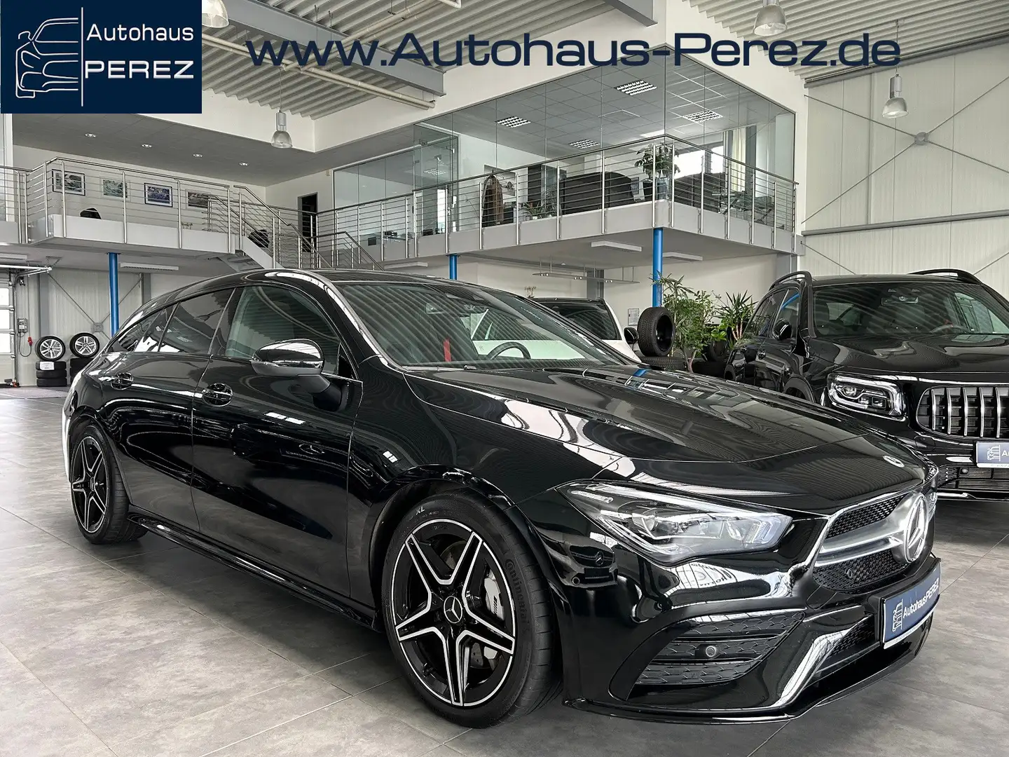 Mercedes-Benz CLA 35 AMG 4M NIGHT-PANORAMA-BEAM Negru - 1