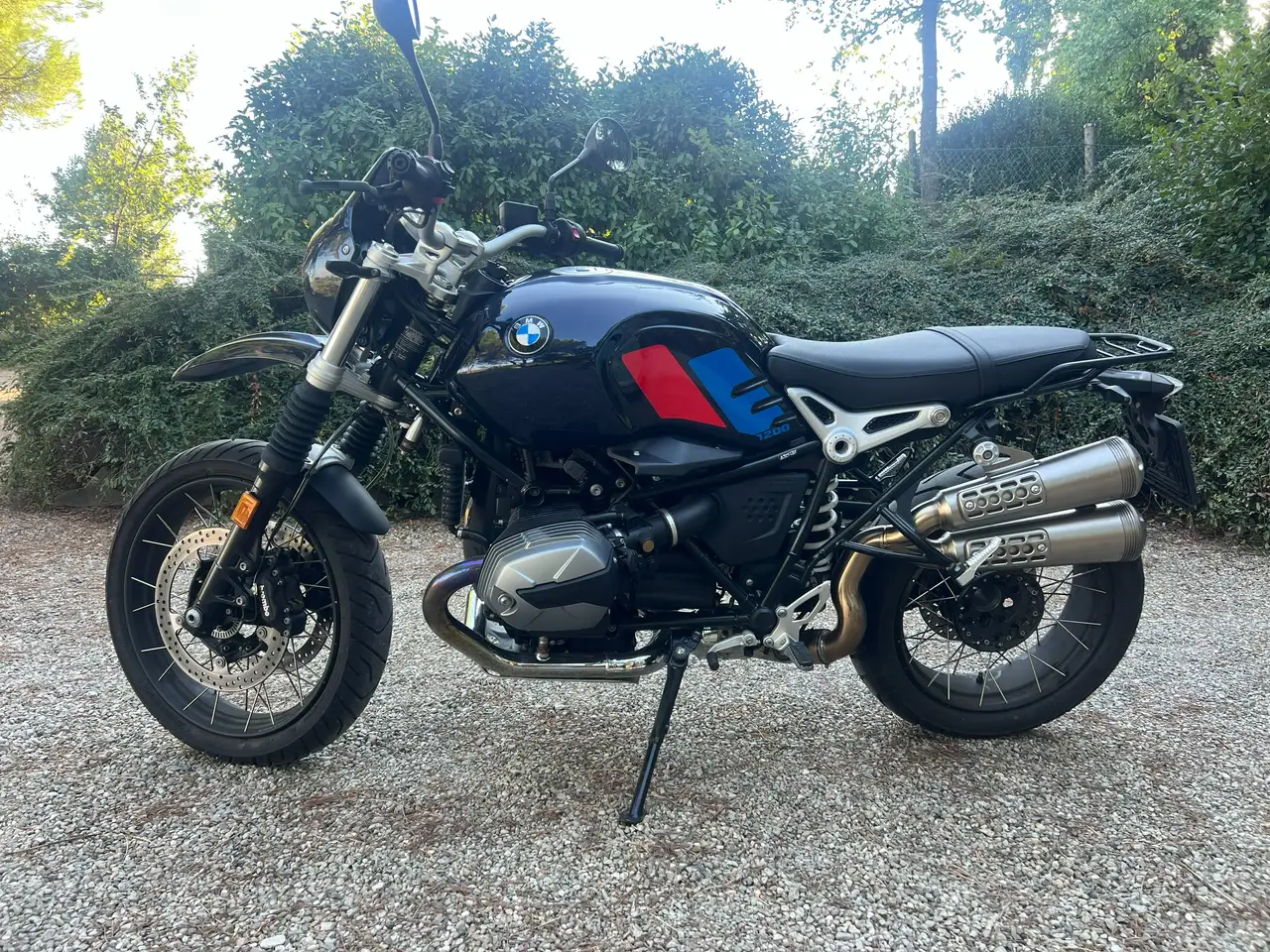 BMW R nineT