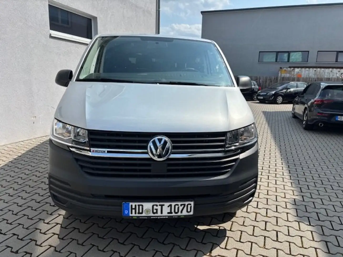 Volkswagen T6.1 Kombi 4MOTION 9 Sitzer DSG Gri - 2