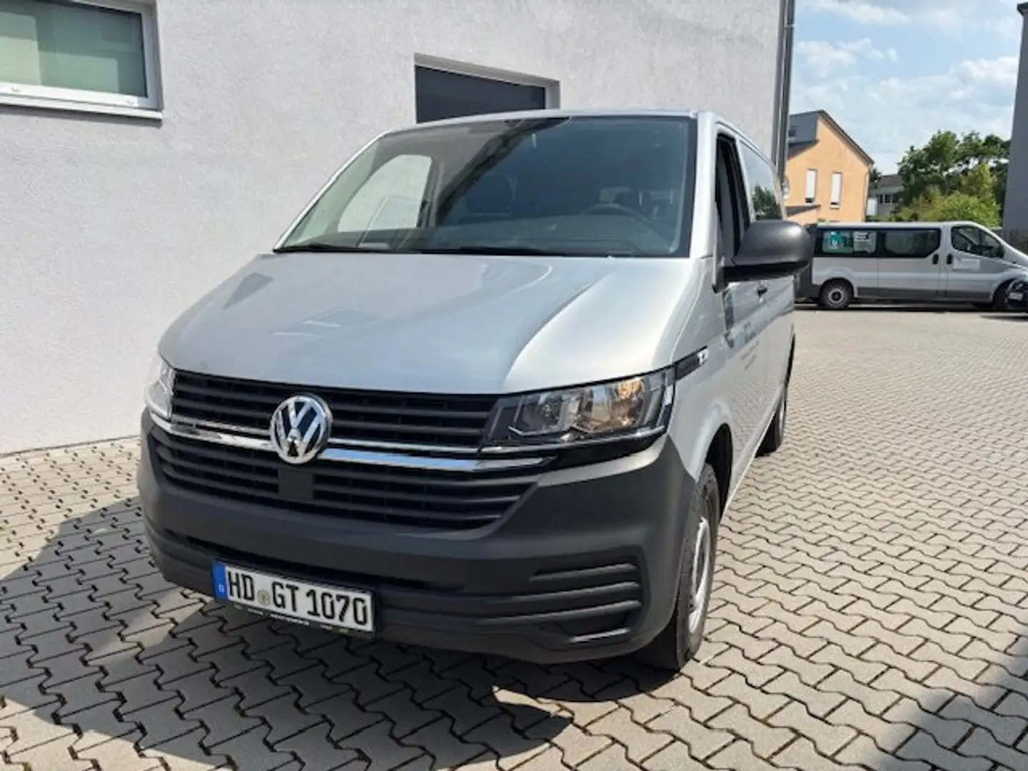 Volkswagen T6.1 Kombi 4MOTION 9 Sitzer DSG Gri - 1