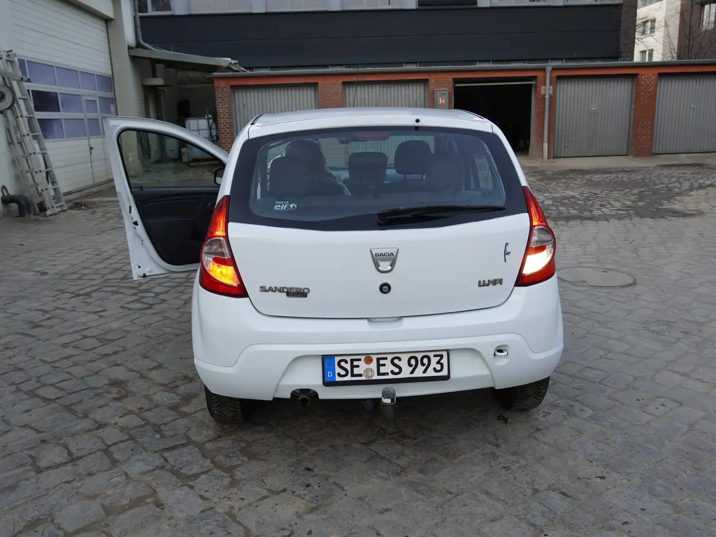 Dacia Sandero 1.4 MPI Laureate Weiß - 1