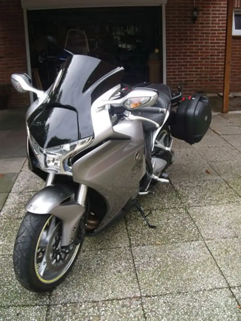 Honda VFR 1200 SC63 Gri - 2