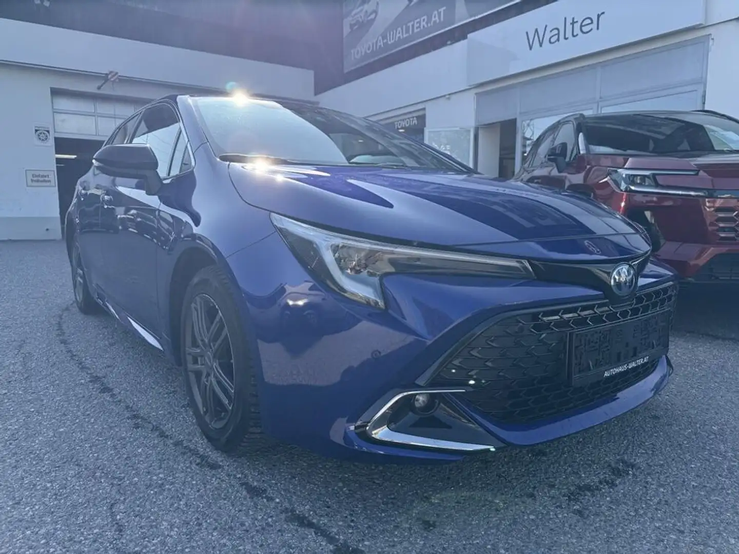 Toyota Corolla 1,8 Hybrid Active Drive Blau - 2