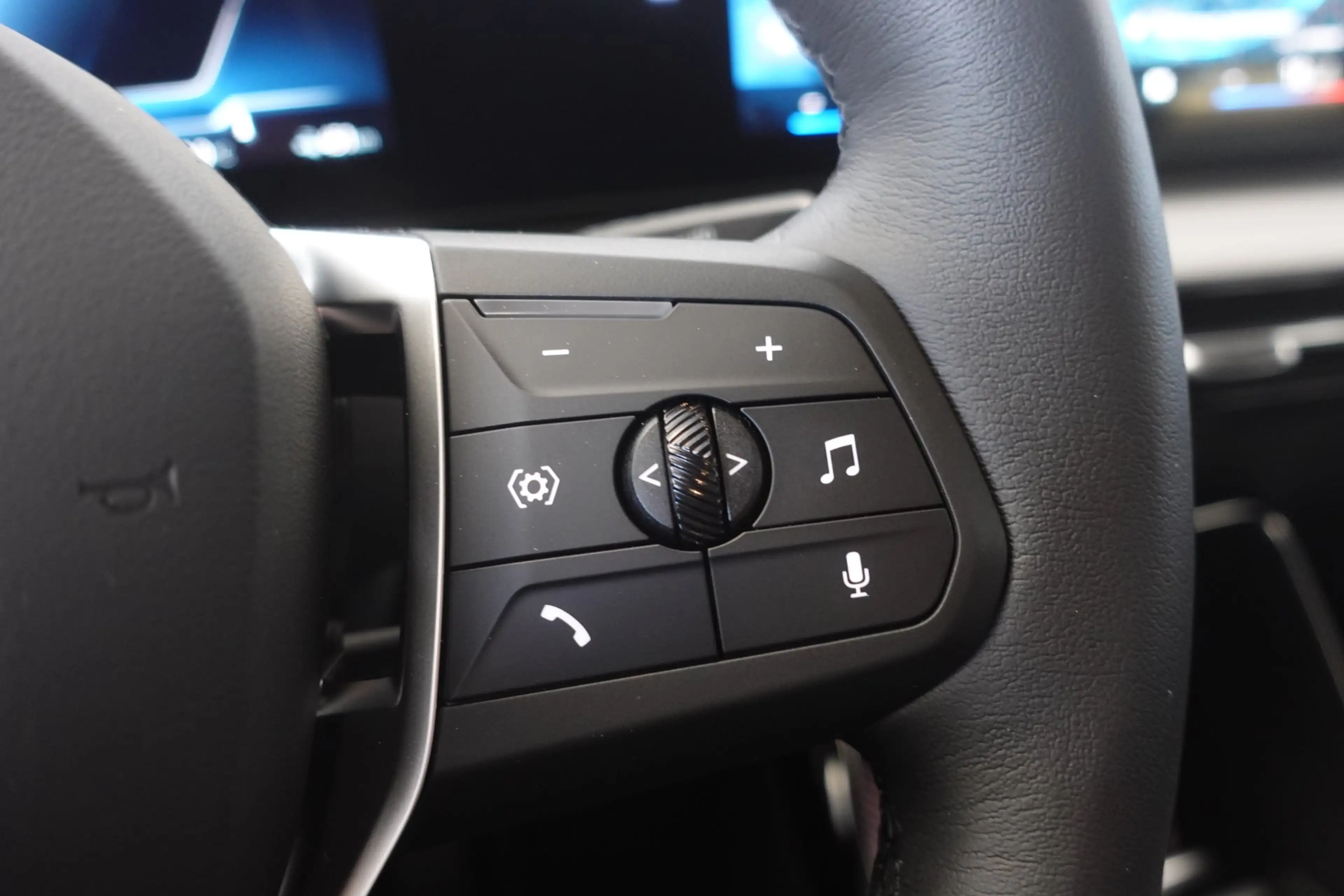 BMW iX2 eDrive20 U10 — photo 12