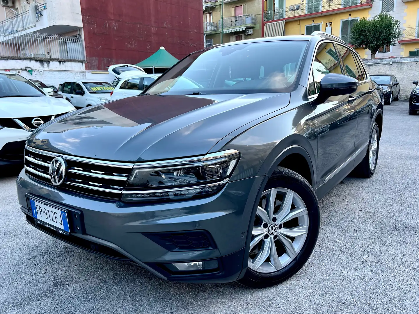 Volkswagen Tiguan Tiguan II 2016 2.0 tdi Advanced 4motion 190cv dsg Grigio - 1