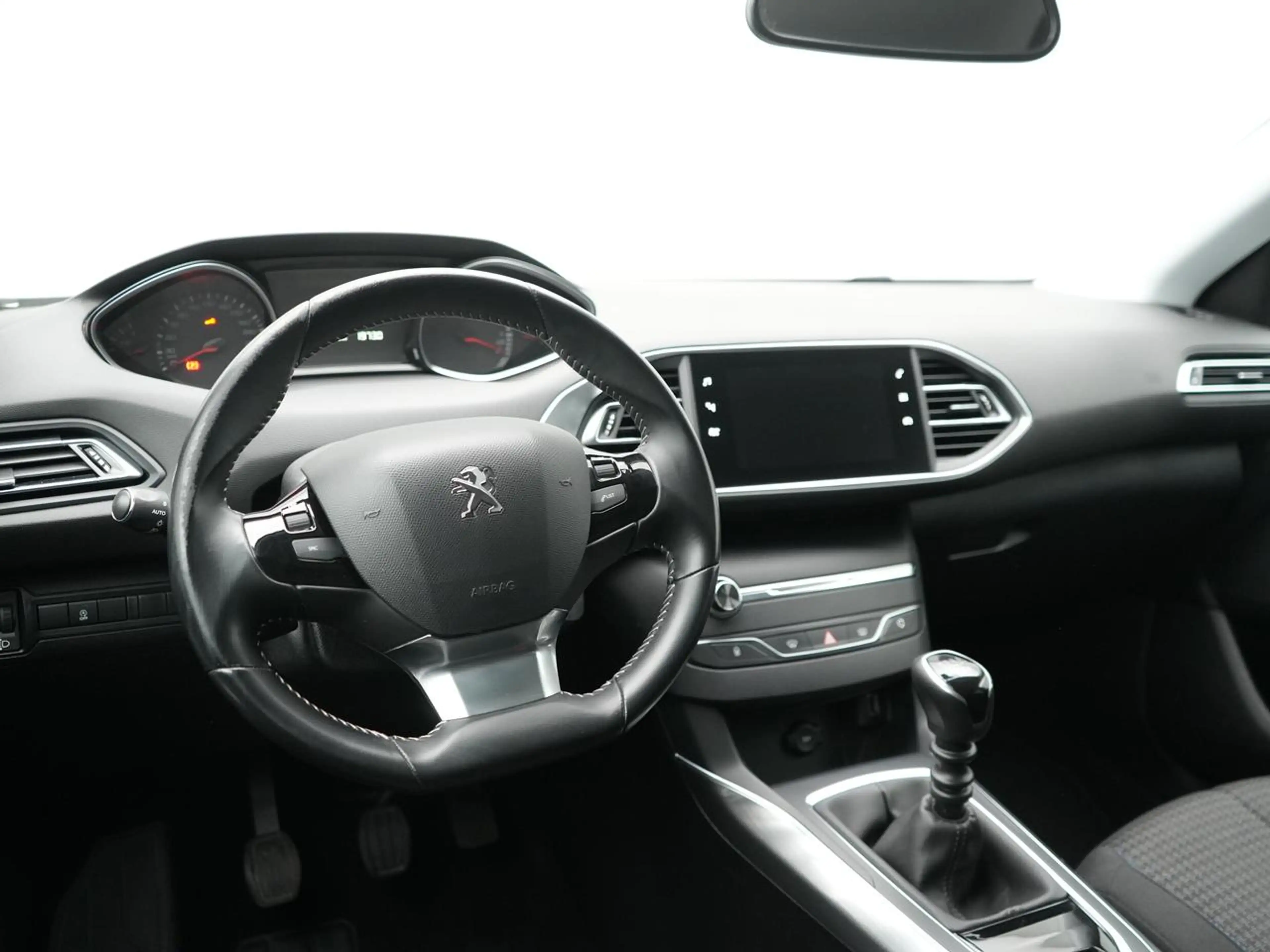 Peugeot 308 1.2 PureTech Style (EU6.3) — photo 10