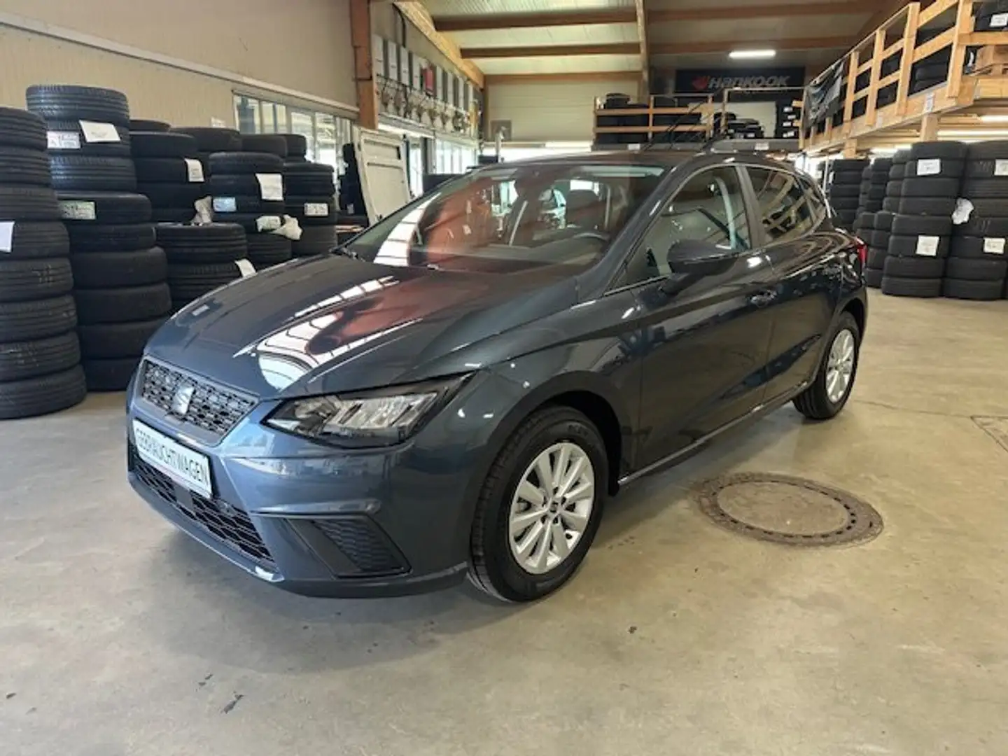 SEAT Ibiza Style Grau - 2