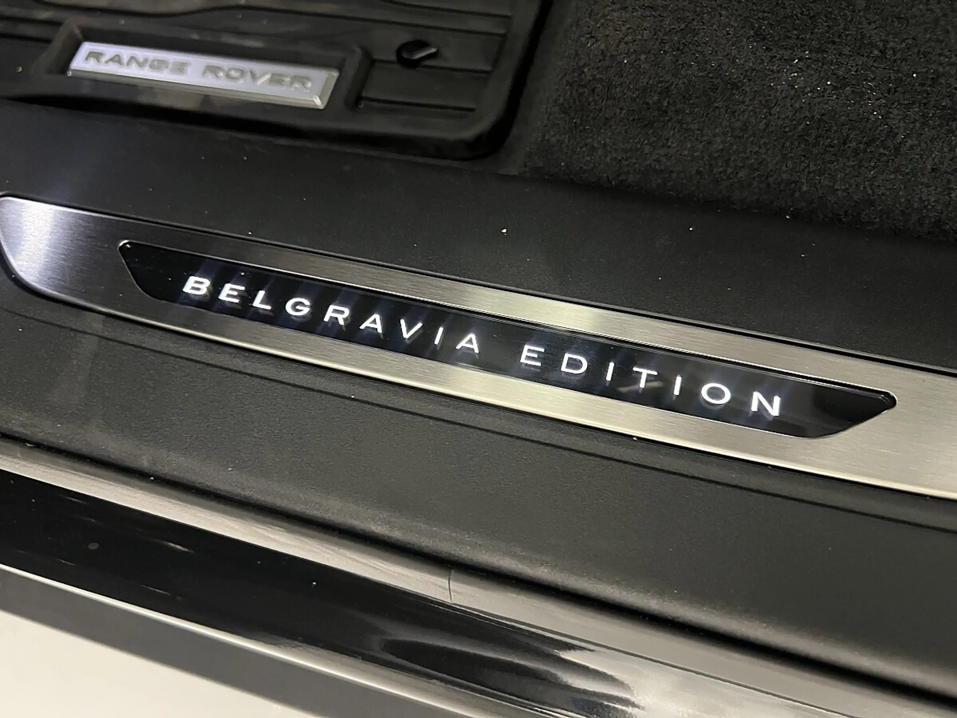 Land Rover Range Rover Velar P400e PHEV Allrad Belgravia Edition Aut. — photo 22