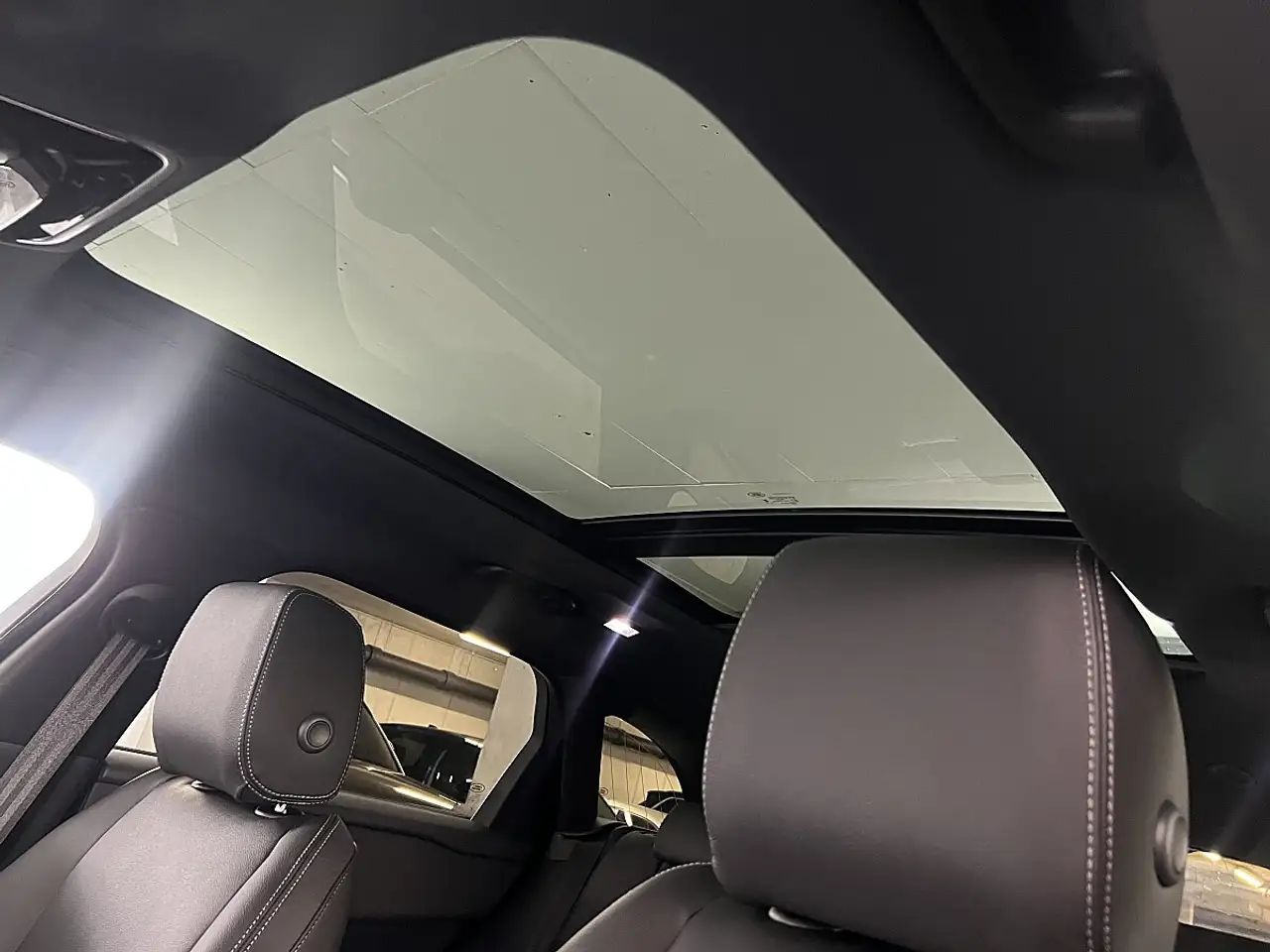 Land Rover Range Rover Velar P400e PHEV Allrad Belgravia Edition Aut., миниатюра 24