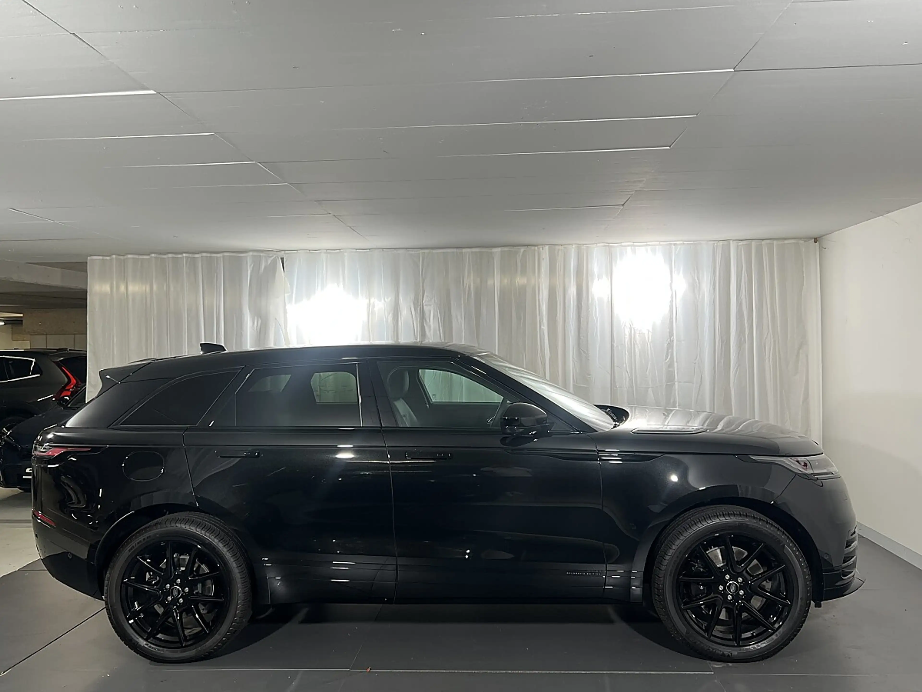 Land Rover Range Rover Velar P400e PHEV Allrad Belgravia Edition Aut. — photo 8