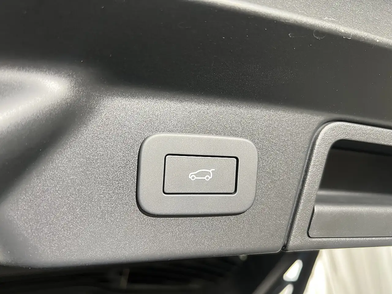 Land Rover Range Rover Velar P400e PHEV Allrad Belgravia Edition Aut., миниатюра 14