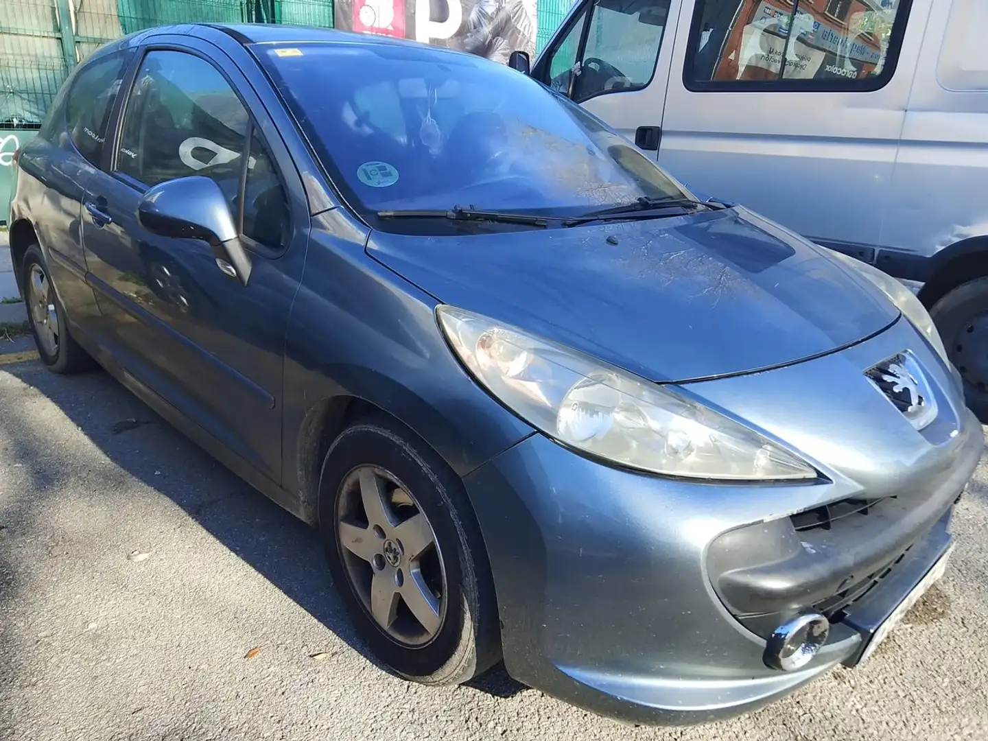 Peugeot 207 1.4i 16v XS Gris - 1