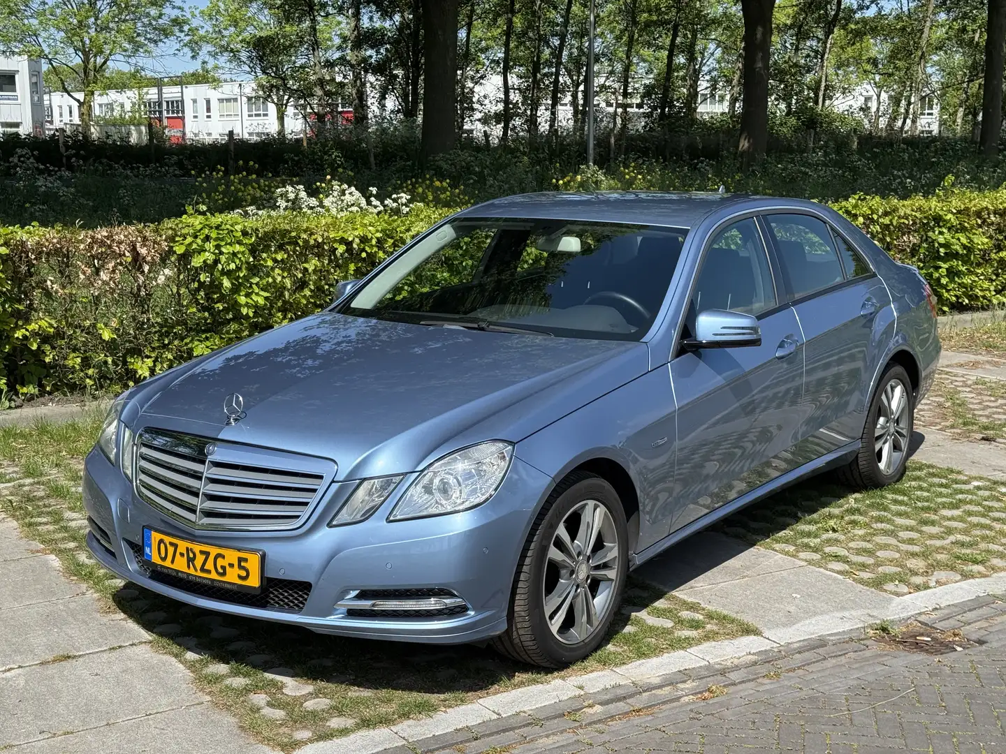 Mercedes-Benz E 200 - 2