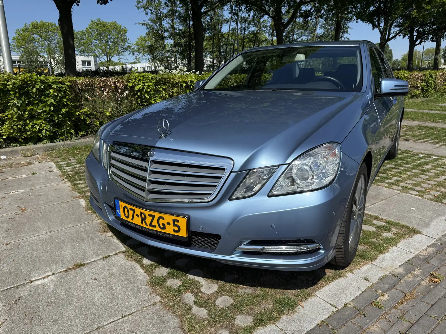 Mercedes-Benz E 200 - 1