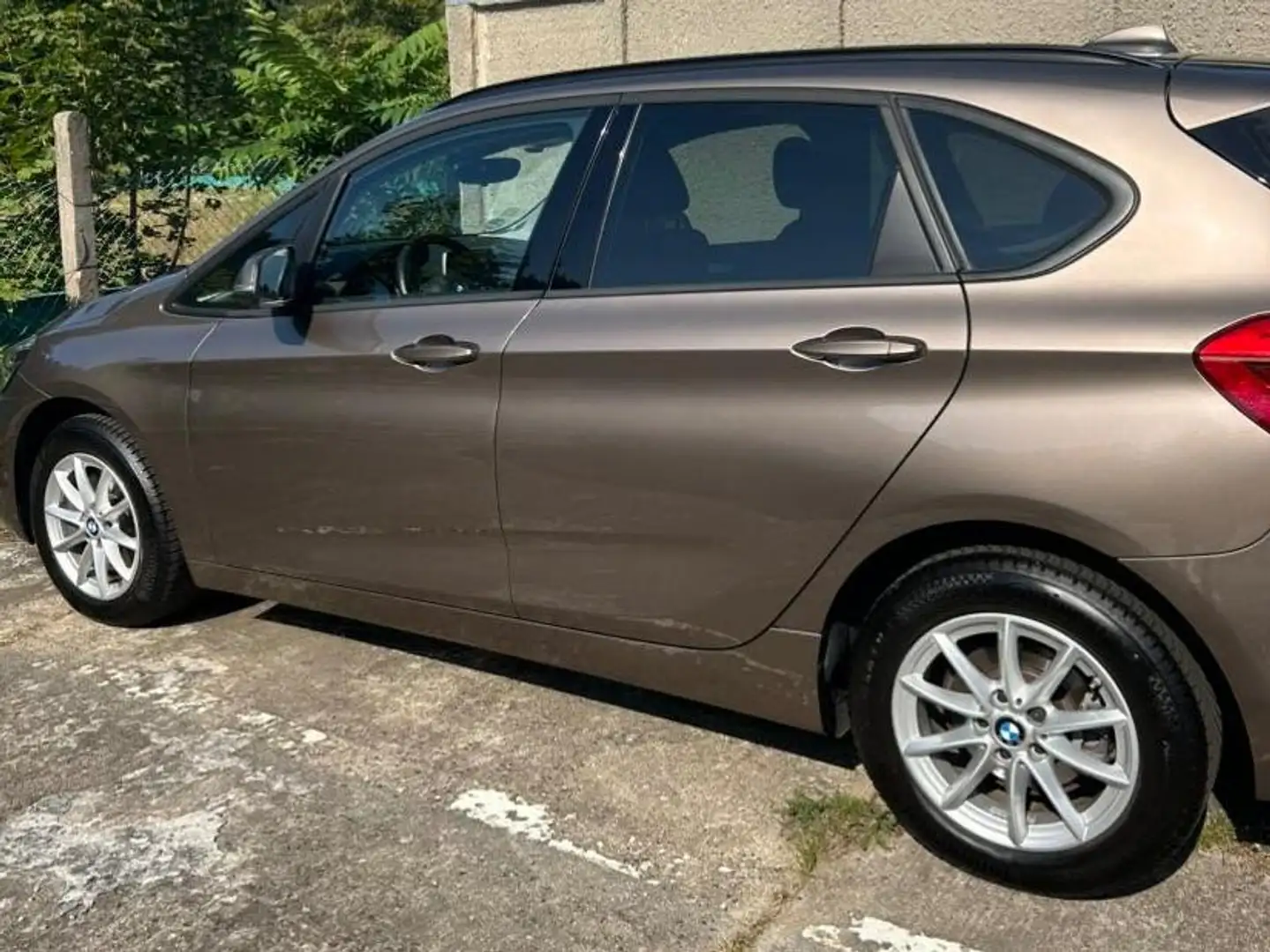 BMW 220 E10, 1. Hand, Navi, Automatik, Kameras, Sitzhzg. Beige - 1