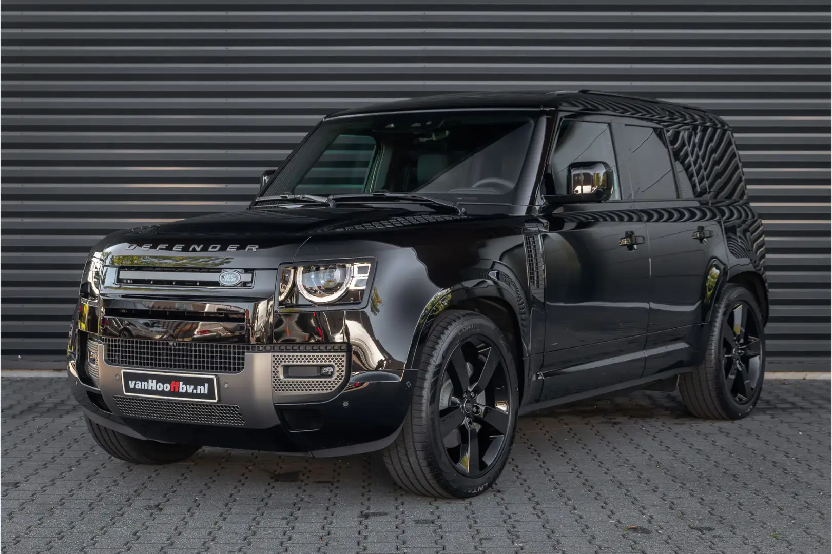 Land Rover Defender 110 P300e 110 X-Dynamic SE 22'' Black-Pano-Cold Cl Nero - 1