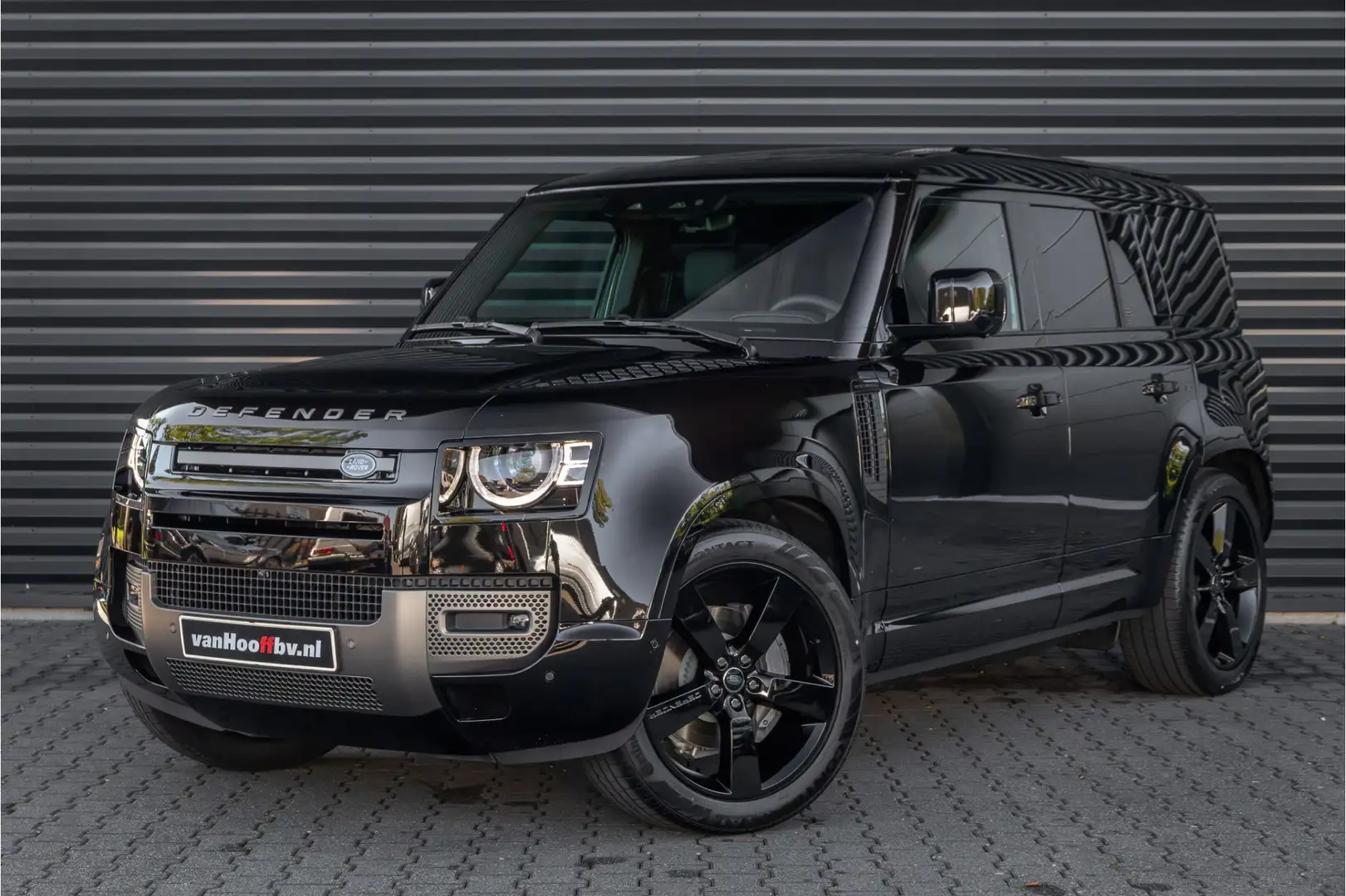 Land Rover Defender 110 P300e 110 X-Dynamic SE 22'' Black-Pano-Cold Cl Nero - 2