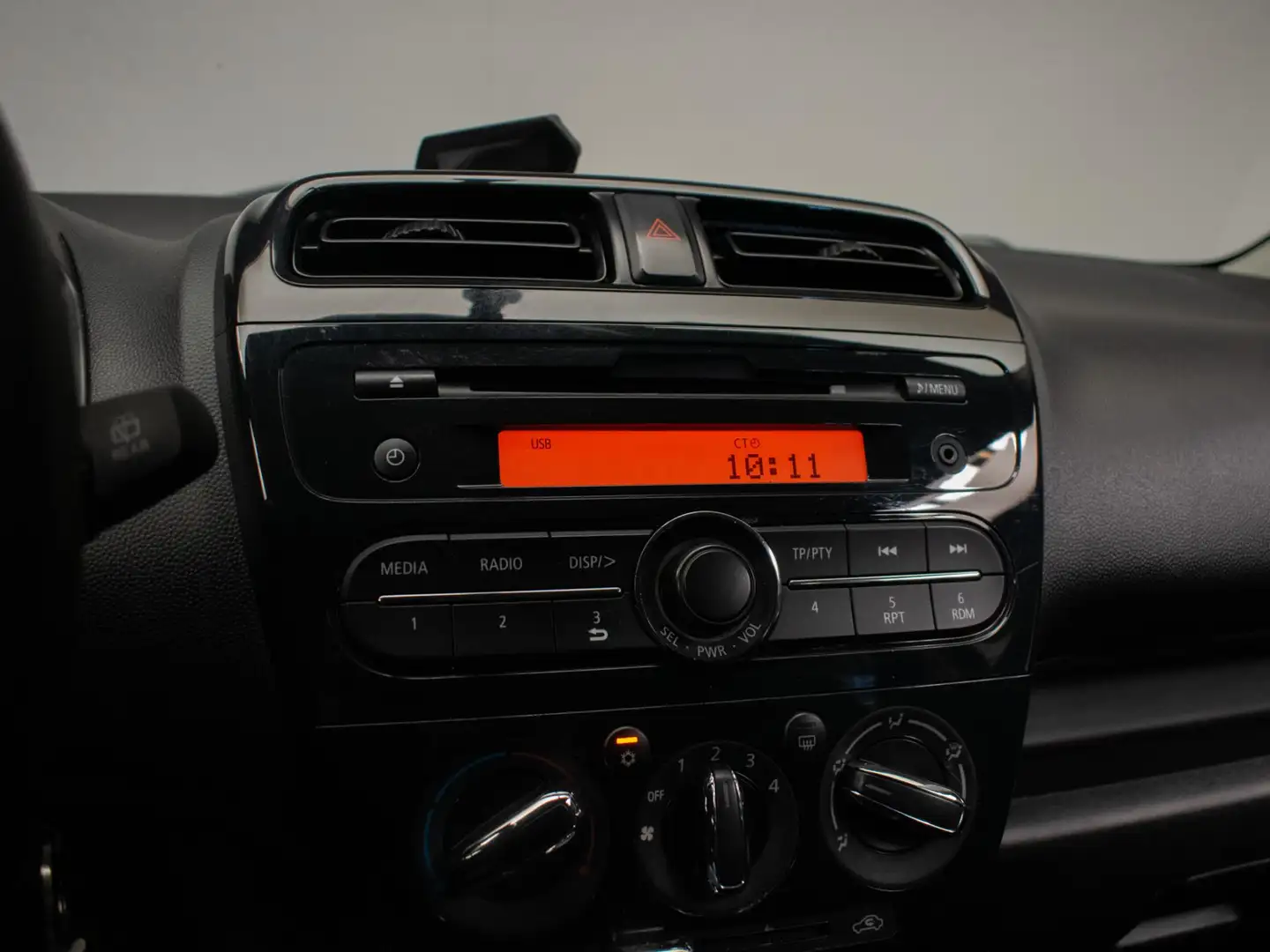 Mitsubishi Space Star 1.0 Cool+ Sport (AIRCO,BLUETOOTH,BLACK EDITION,SPO Zwart - 2