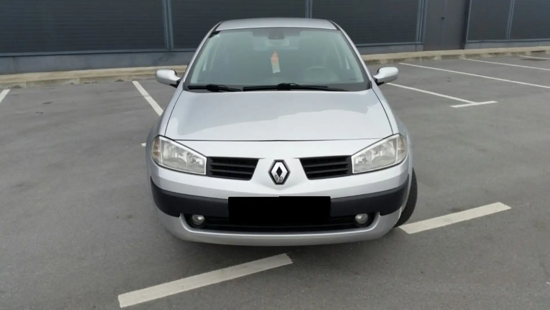 Renault Megane Mégane II 1.5 dCi 85 Confort Dynamique Gris - 1