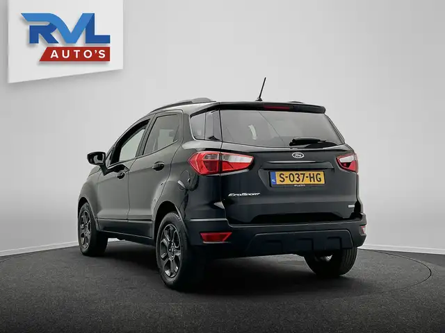 Ford EcoSport view 3