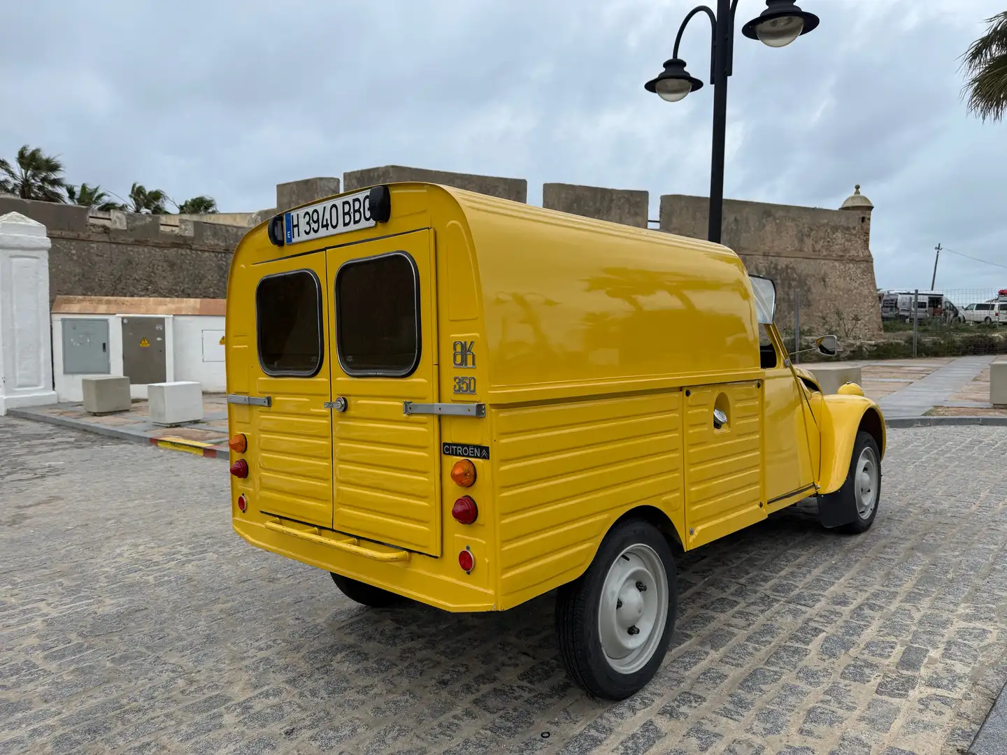 Citroen 2CV AK350 žuta - 2