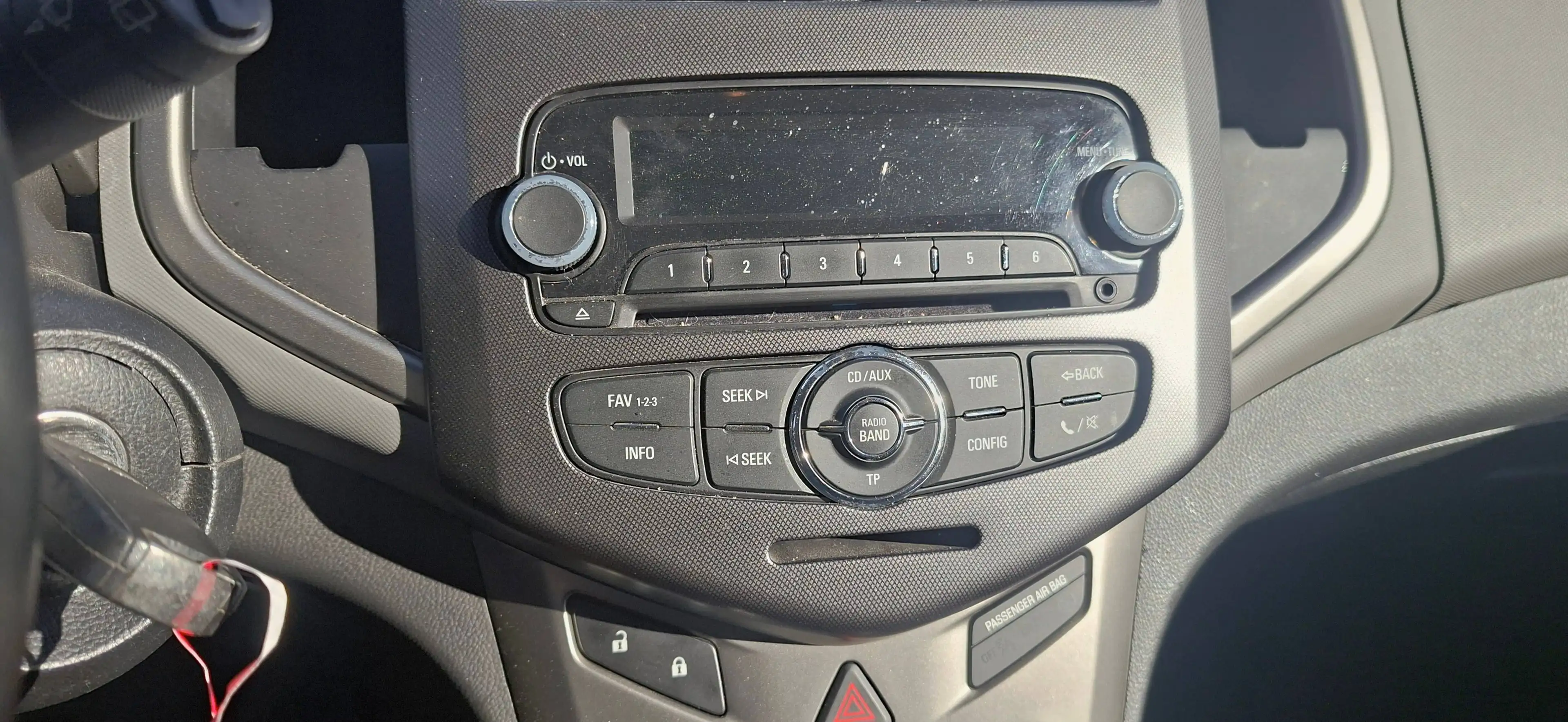 Chevrolet Aveo Aveo hatchback 1.4i LT — photo 7
