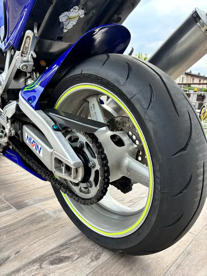Yamaha YZF-R1 - 2