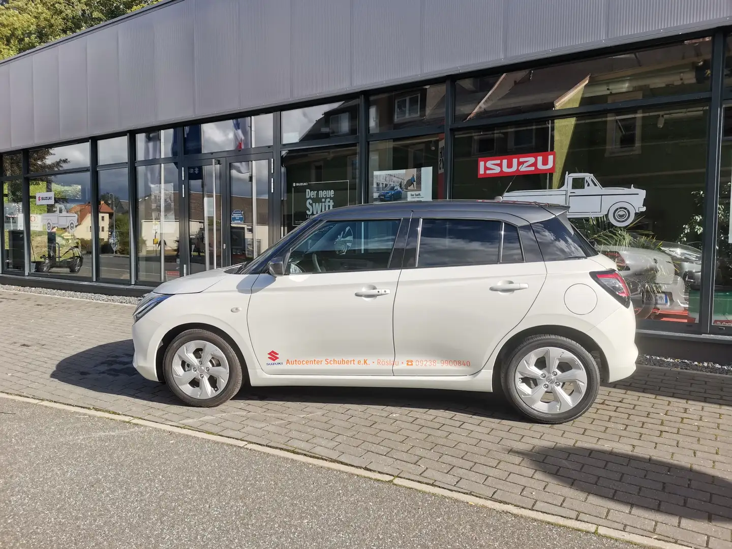 Suzuki Swift Swift 1.2 Dualjet Hybrid MT Comfort Blanc - 1