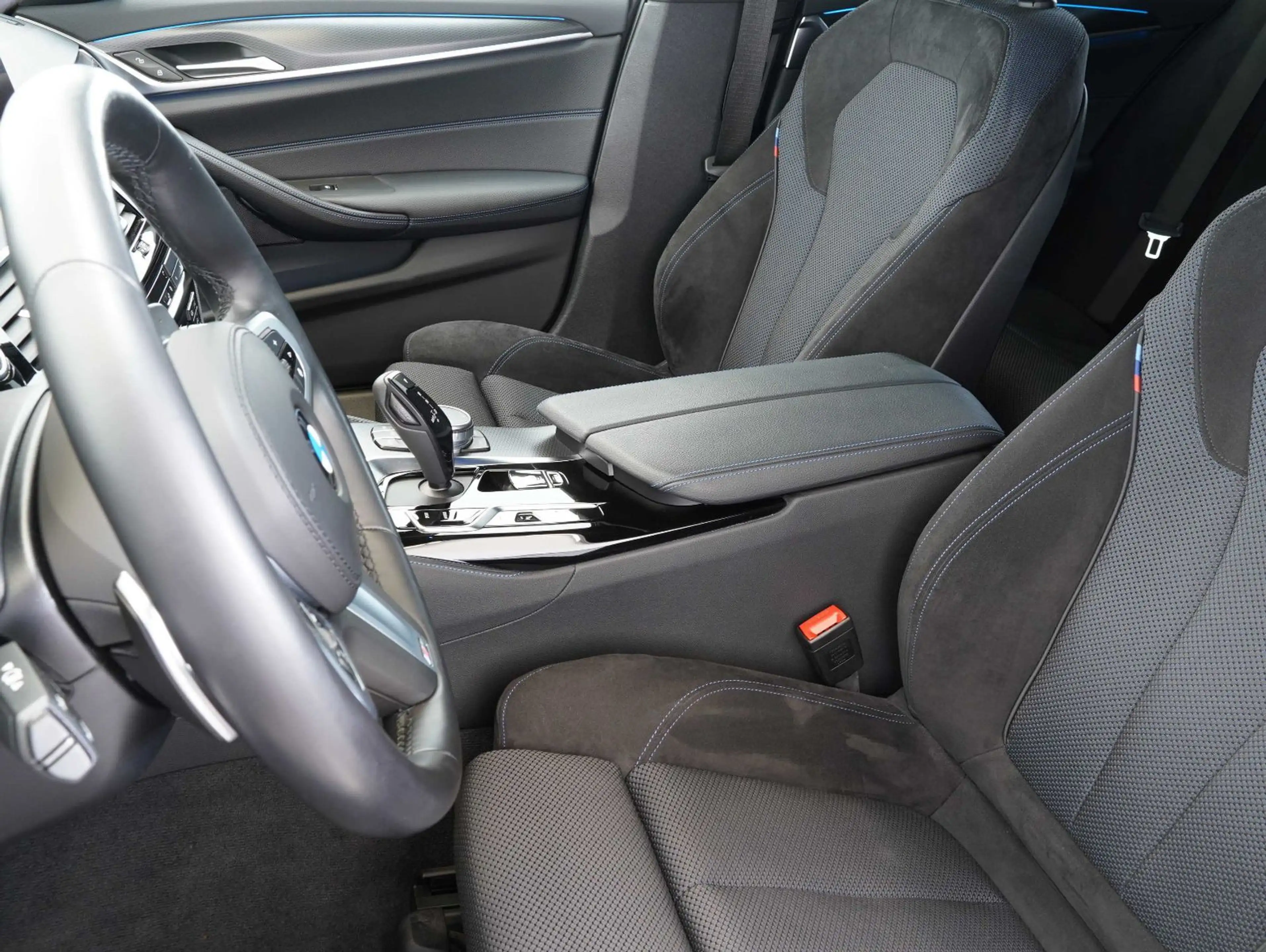 BMW 530 e Touring M Sport SHADOW/LASER/HEAD-UP — photo 5