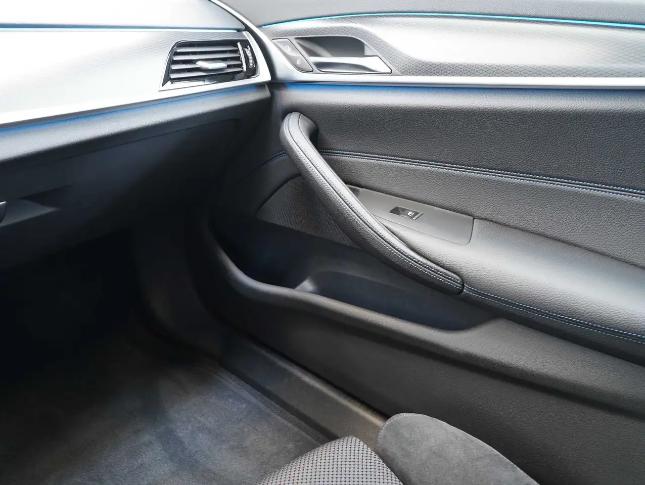 BMW 530 e Touring M Sport SHADOW/LASER/HEAD-UP, миниатюра 11