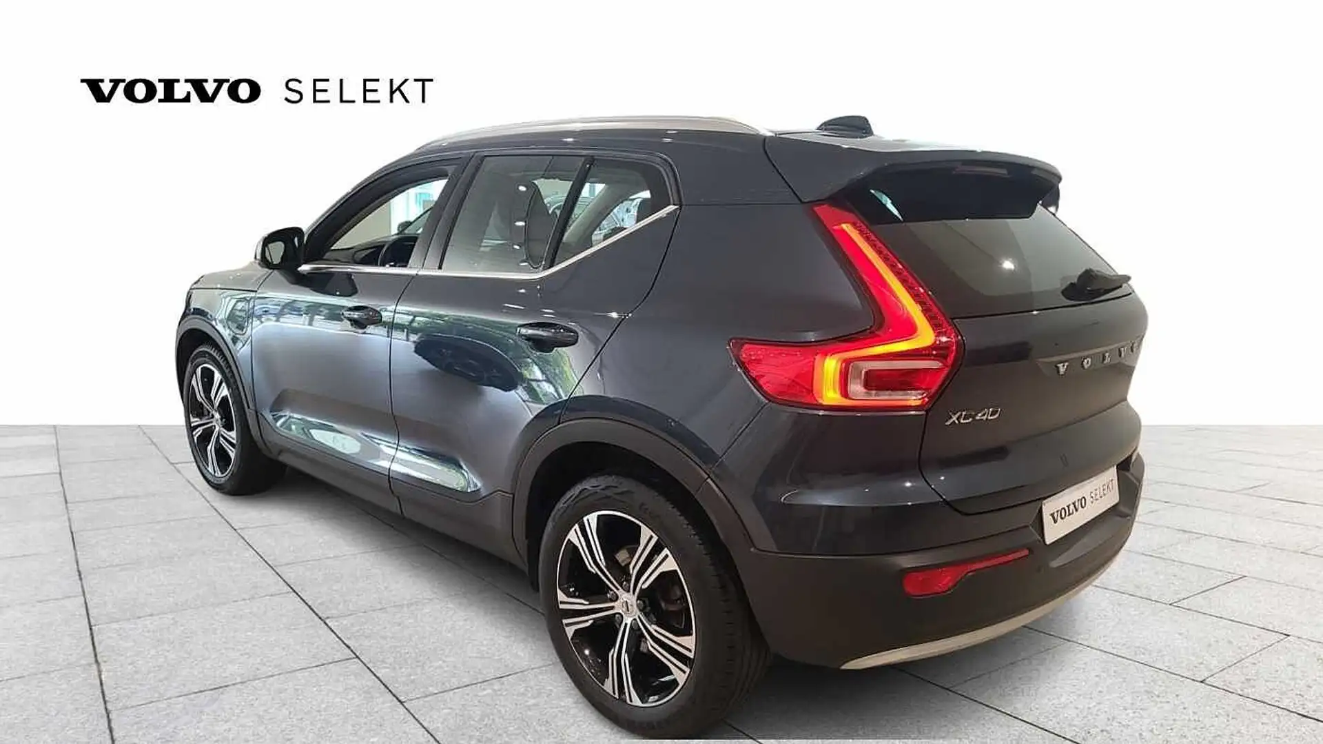 Volvo XC40 Recharge Inscription, T5 PHEV Bleu - 2