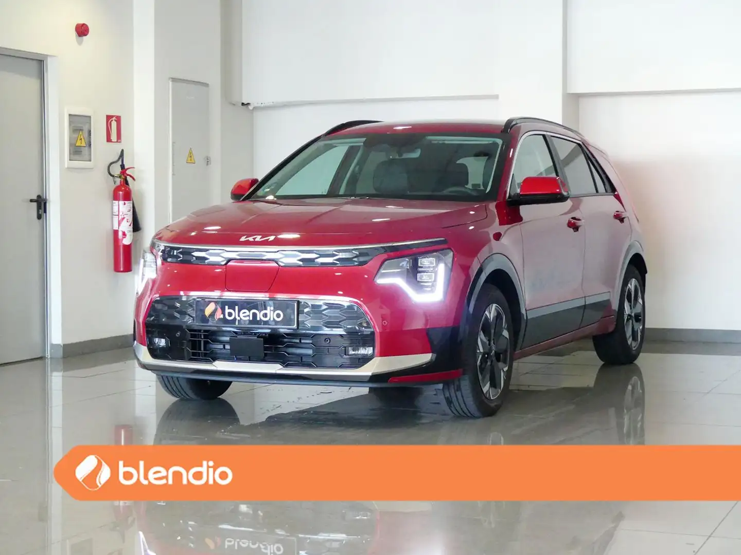 Kia Niro BEV 65KWH 150KW E-NIRO WINTER EDITION 204 5P Rood - 1
