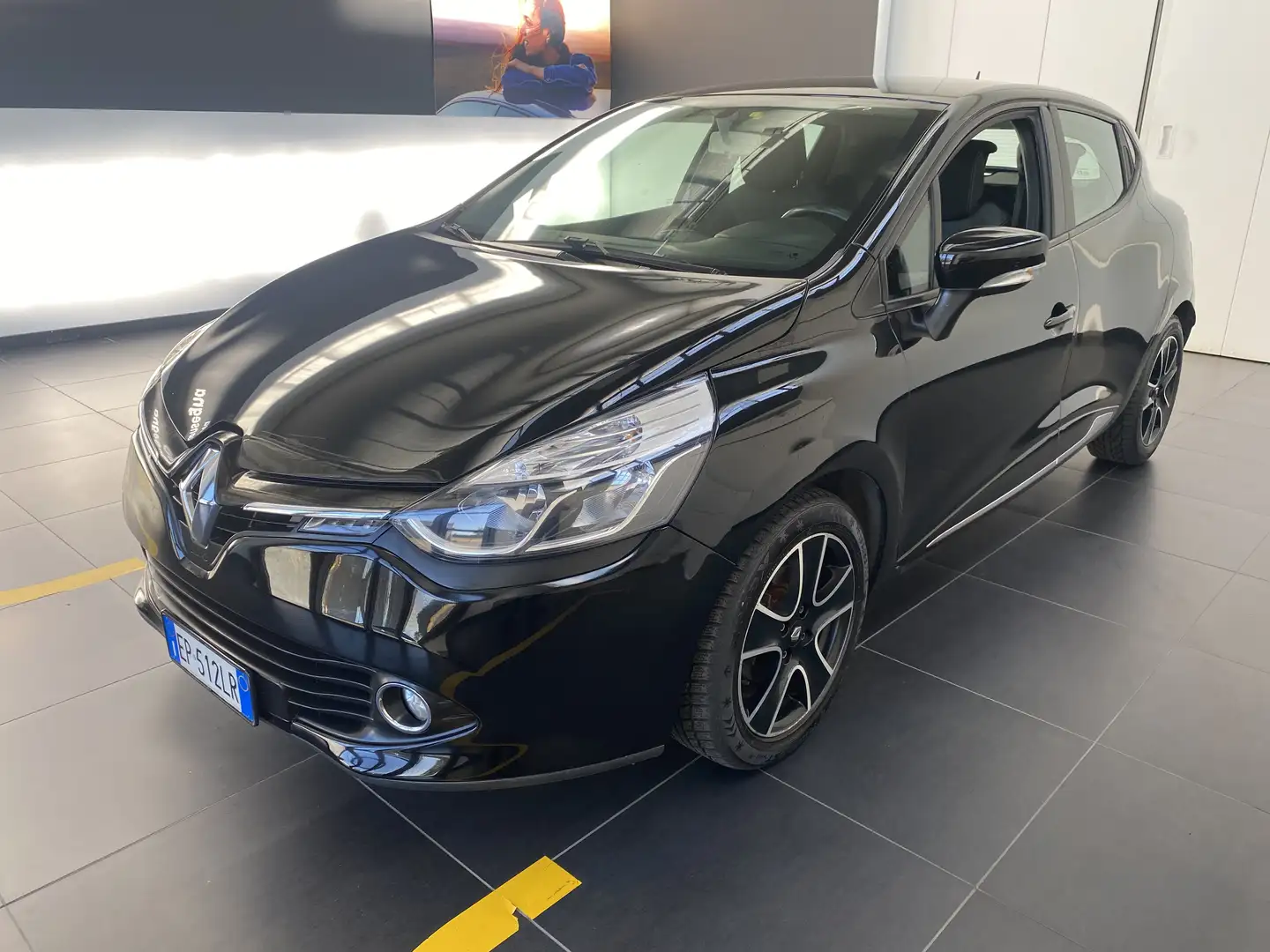 Renault Clio 5p 1.2 16v Live Neopatentati Nero - 1