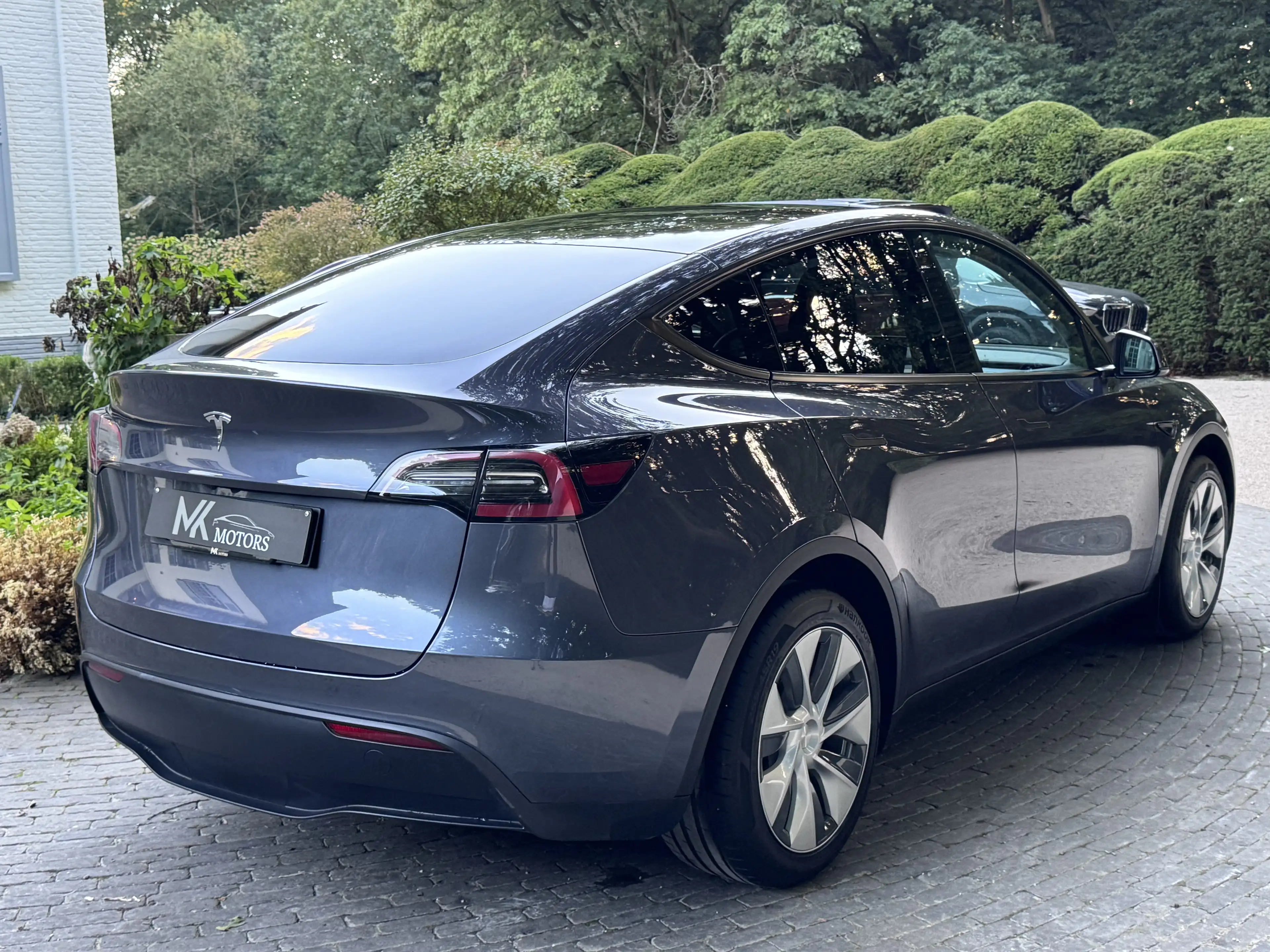 Tesla Model Y RWD • 11.000 KM • Premium • Pano • Autopilot — photo 10