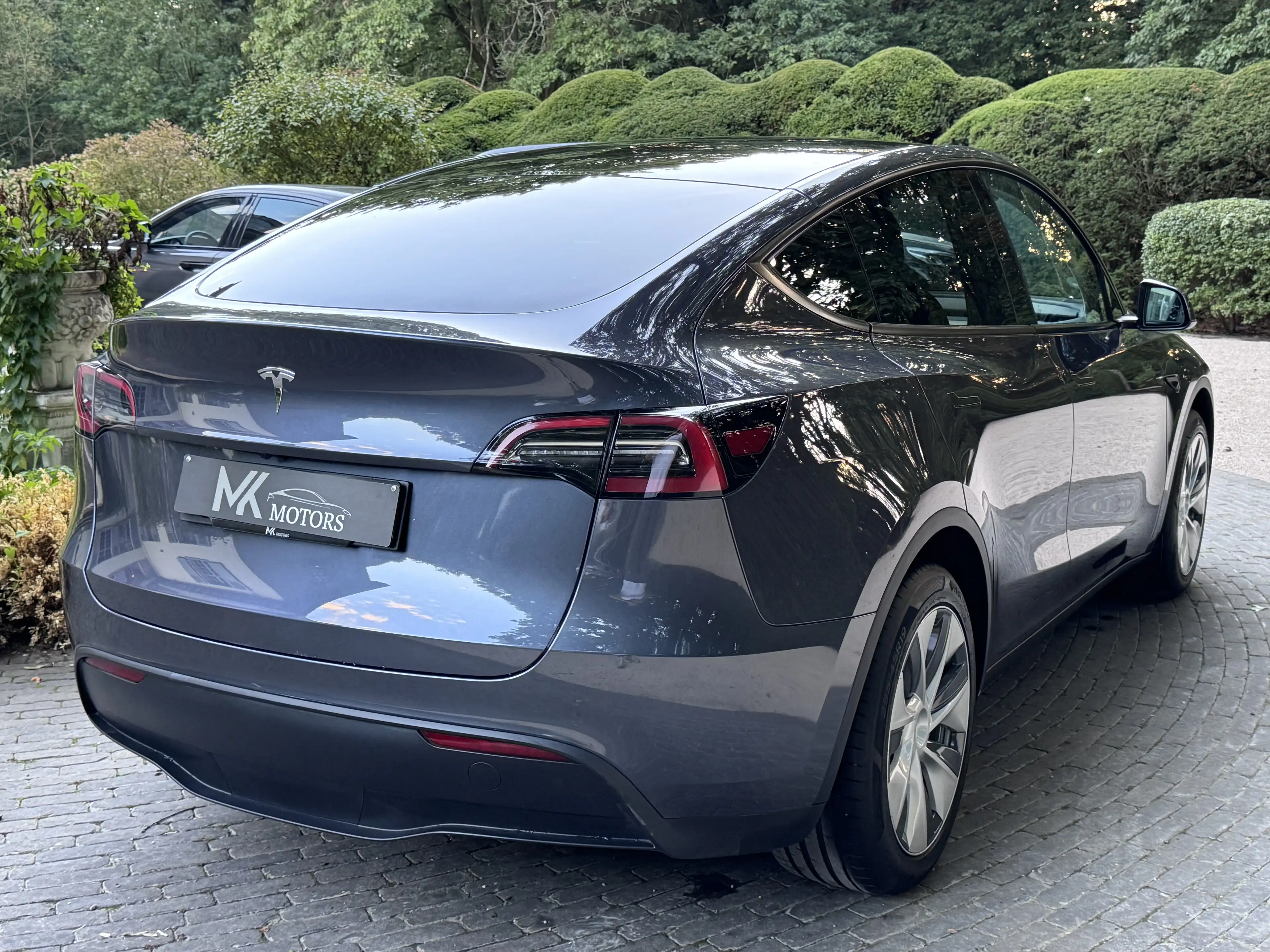 Tesla Model Y RWD • 11.000 KM • Premium • Pano • Autopilot — photo 9