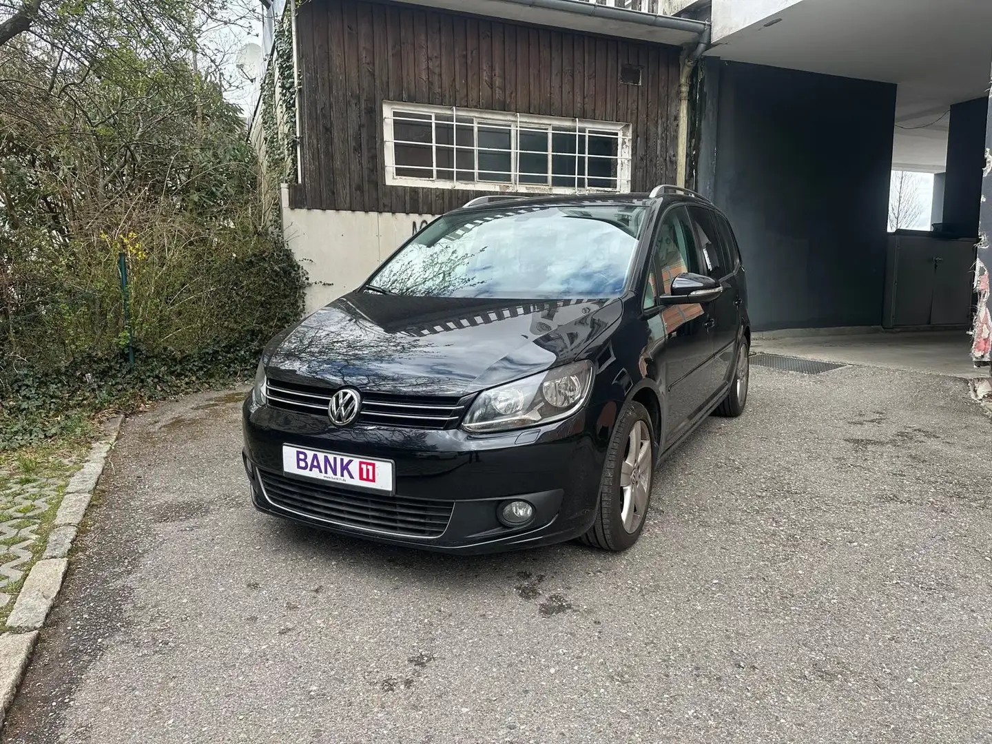 Volkswagen Touran 1.4 TSI Highline Schwarz - 1