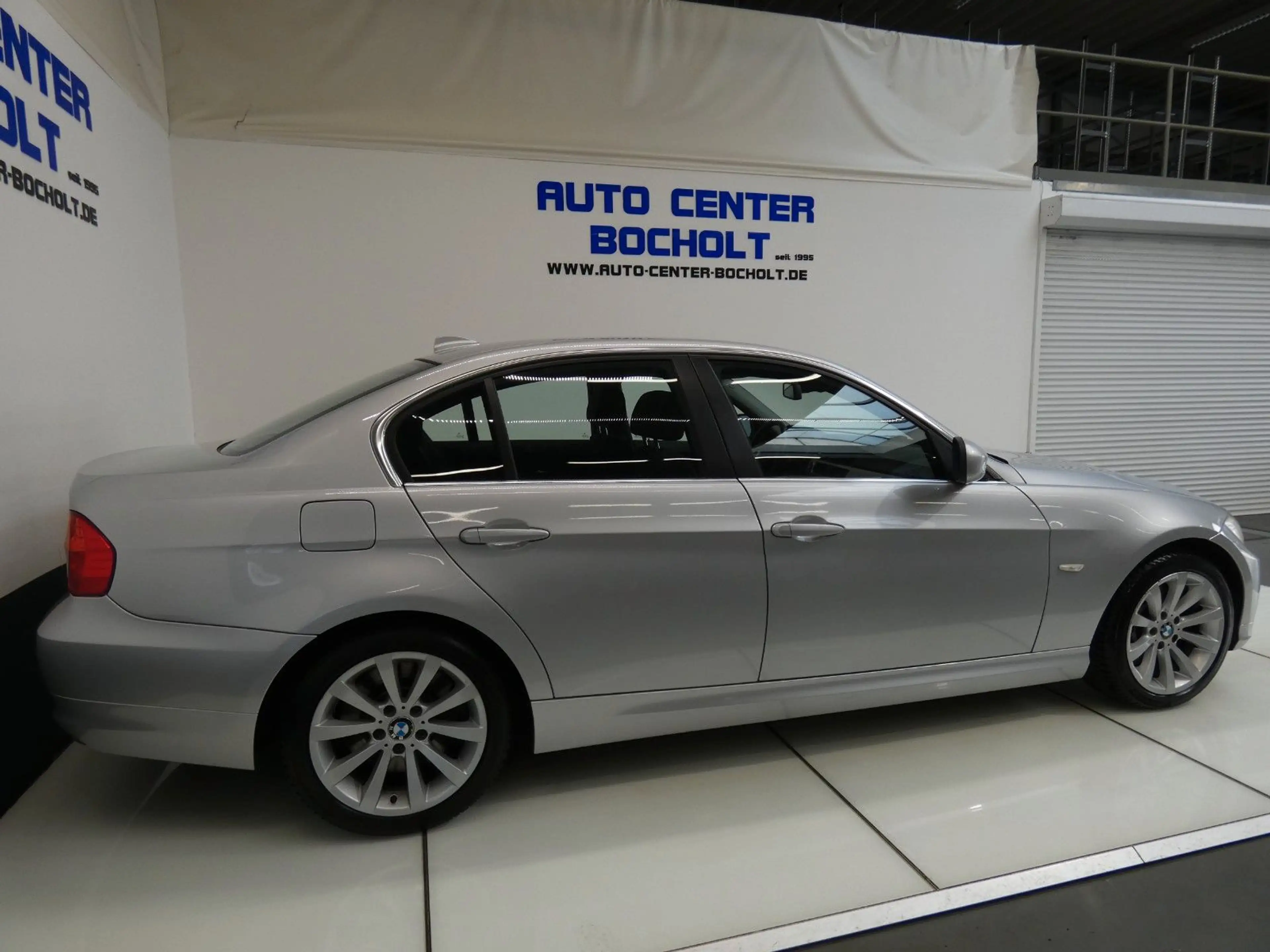 BMW 325 d E90*Aut*KLimaaut*Navi*Sitzh*PDC*LM — photo 7