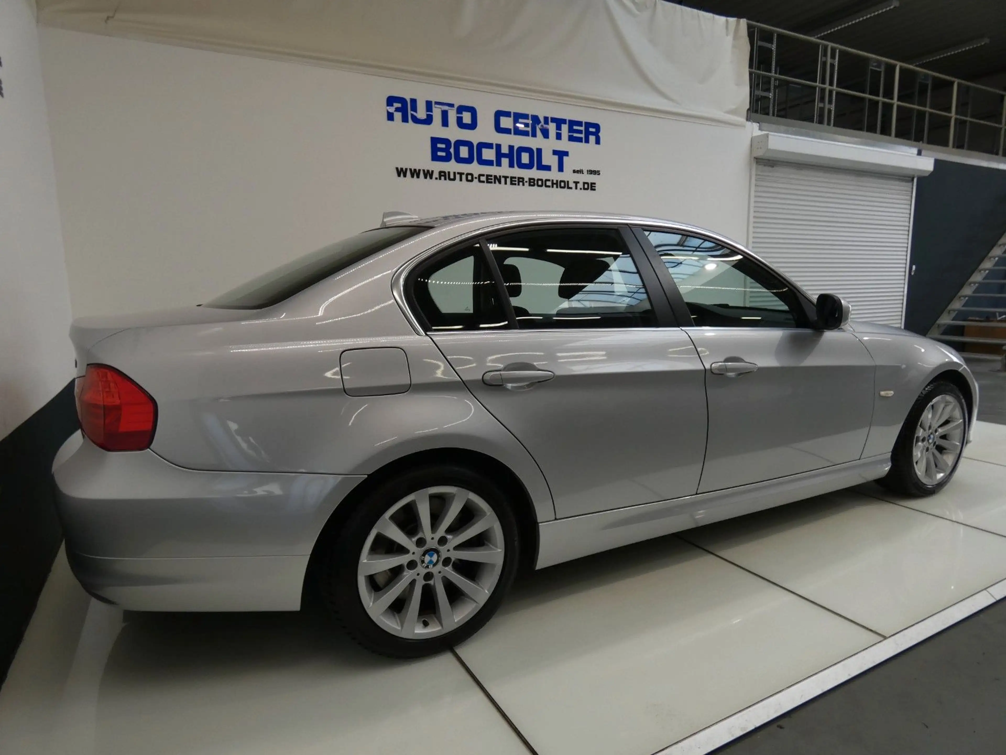 BMW 325 d E90*Aut*KLimaaut*Navi*Sitzh*PDC*LM — photo 8
