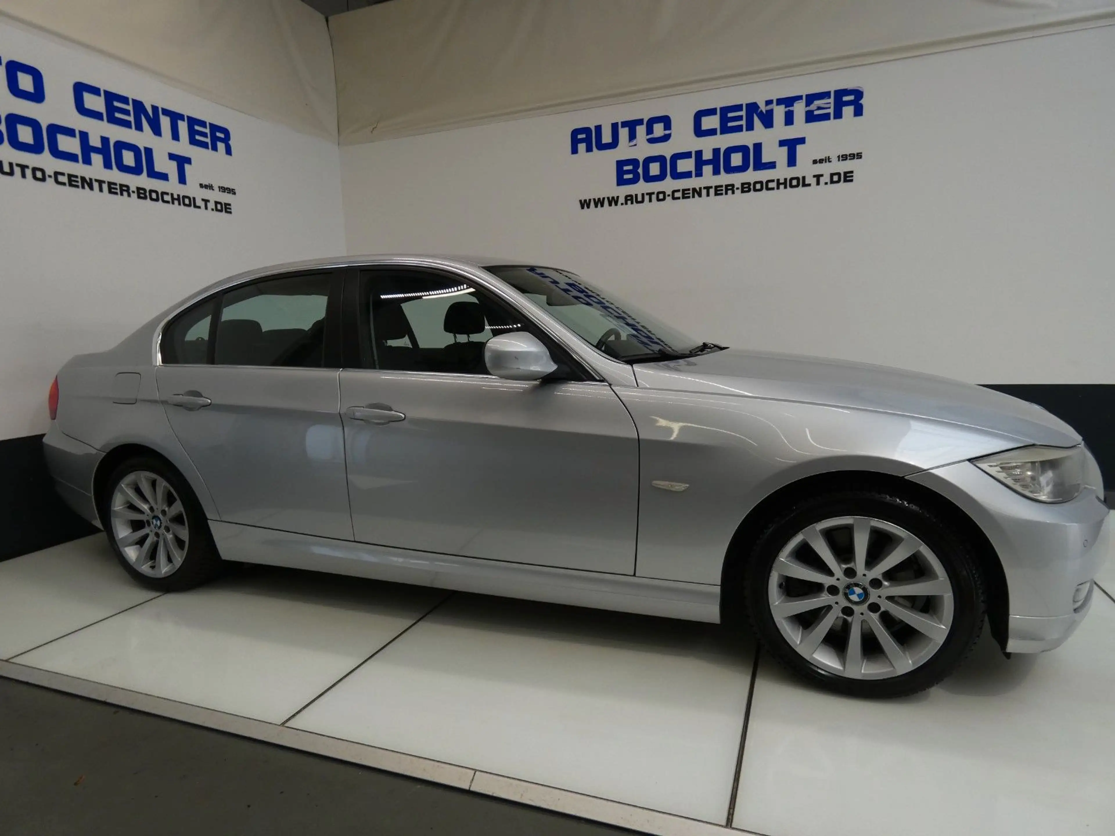 BMW 325 d E90*Aut*KLimaaut*Navi*Sitzh*PDC*LM — photo 4